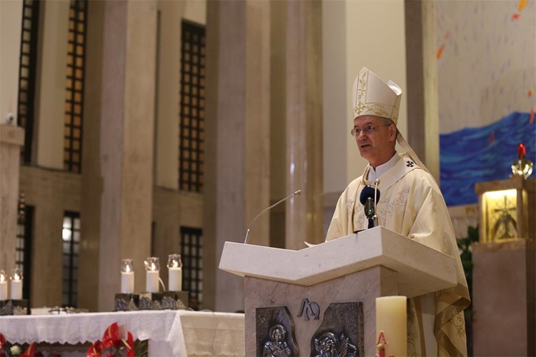 Homilija nadbiskupa Kutleše prigodom dolaska relikvije krvi svetog Franje Asiškoga o 800. obljetnici primanja stigmi